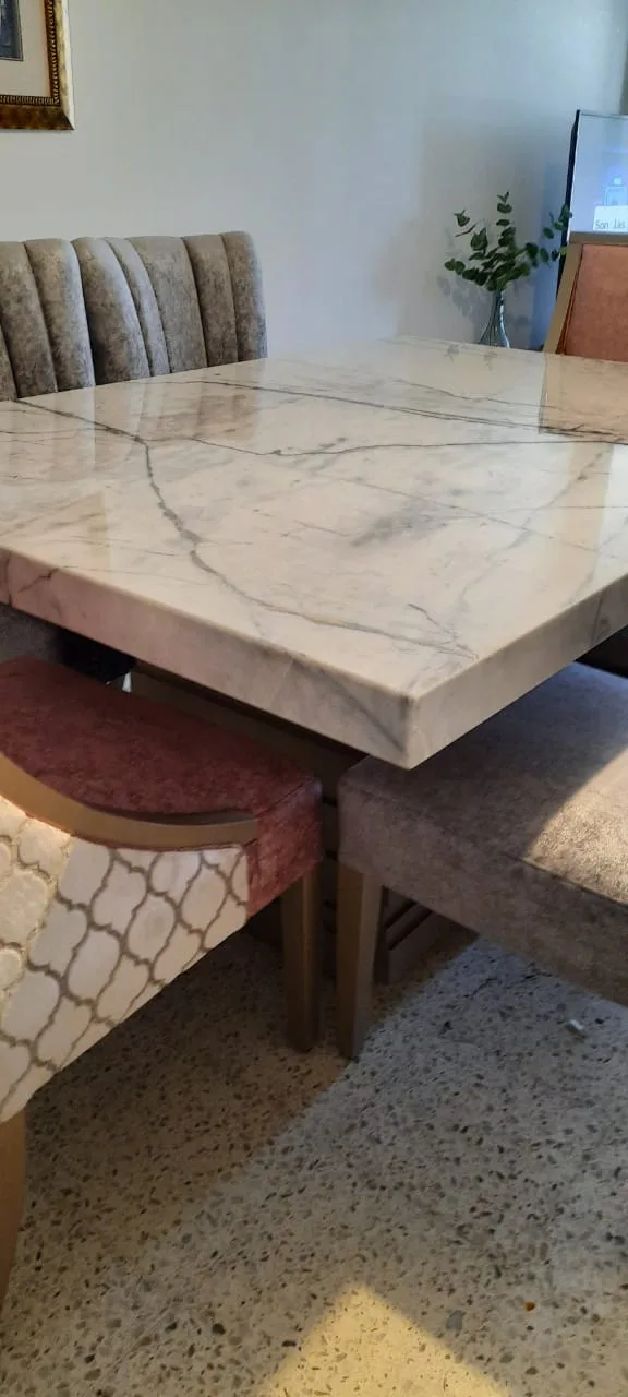 Comedor mesa mármol oscuro