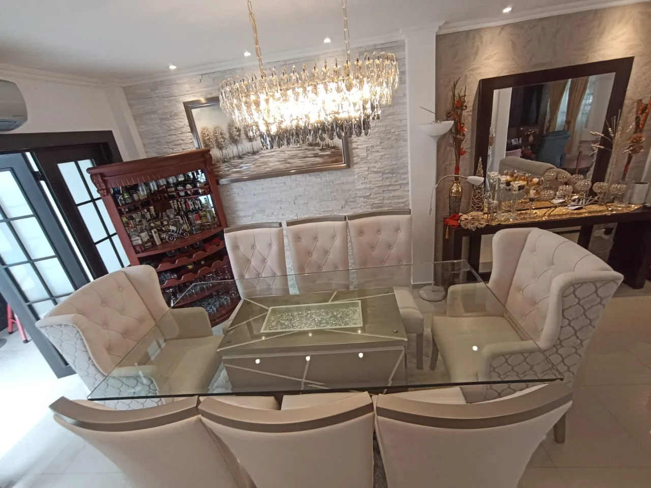 Comedor mesa vidrio con tablero luminoso