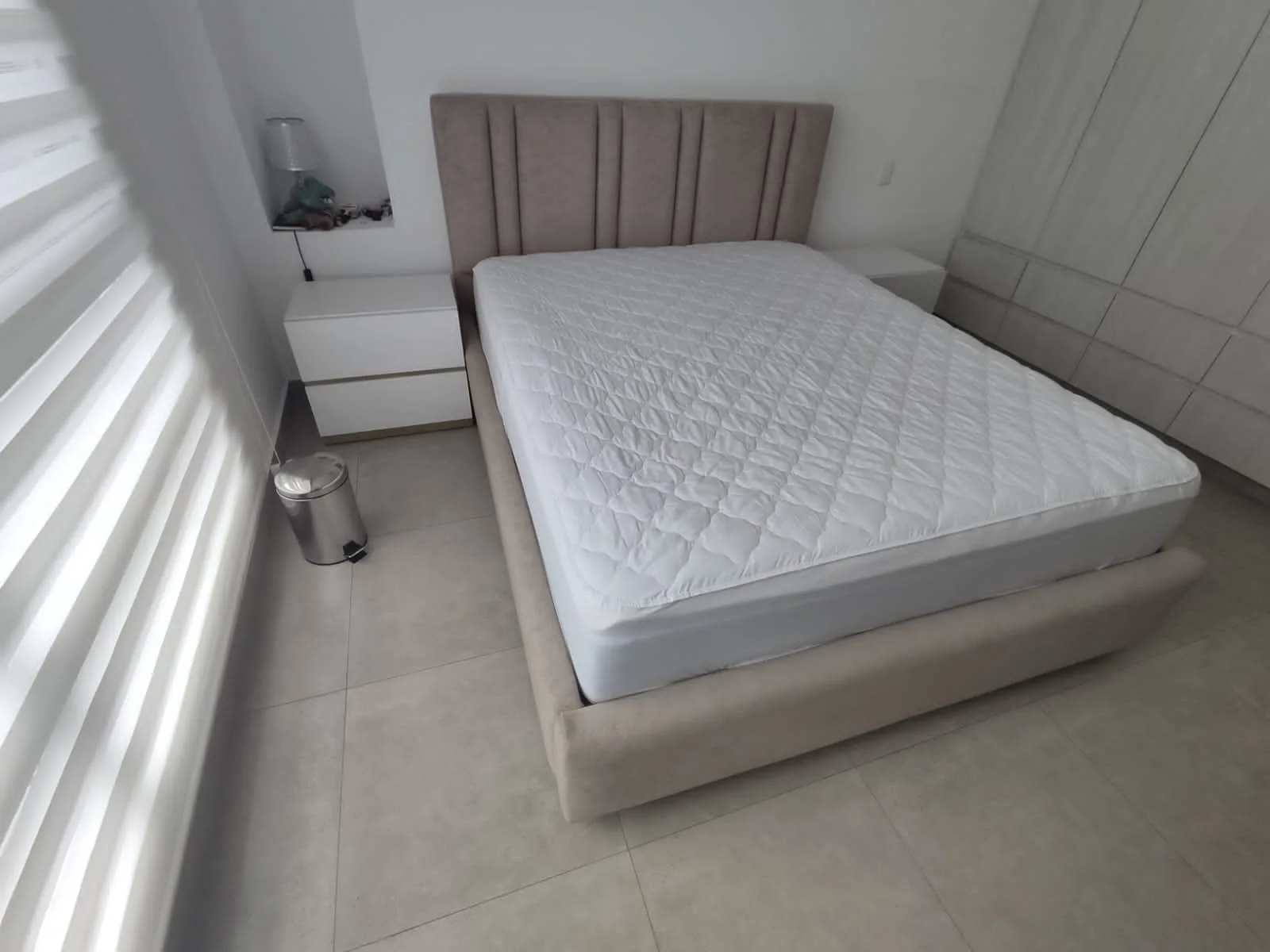 Cabecera de cama Lisa en Blanco DORM-058