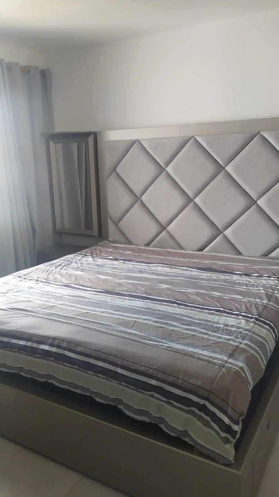Cabecera de cama Capitoné de rombos en Gris DORM-063