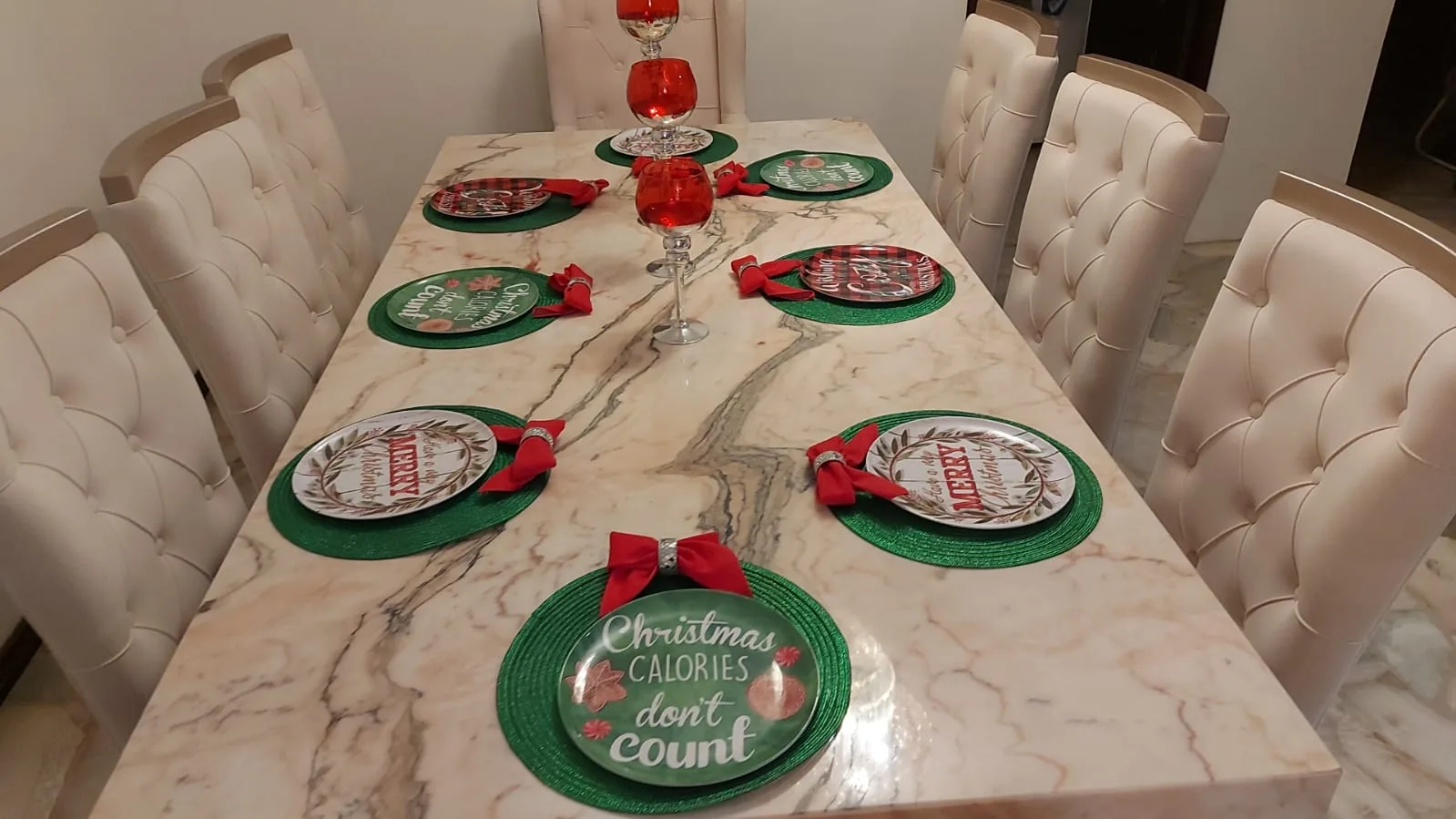 Juego de comedor 10 puestos, efecto mármol