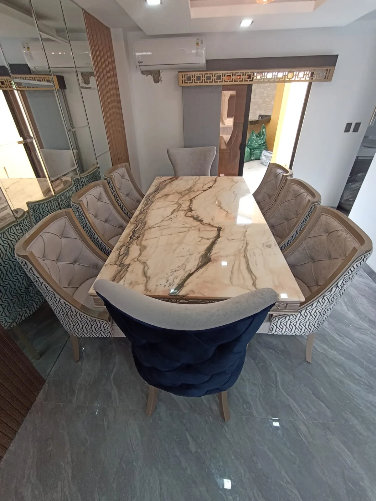 Juego de comedor 6 puestos, efecto mármol