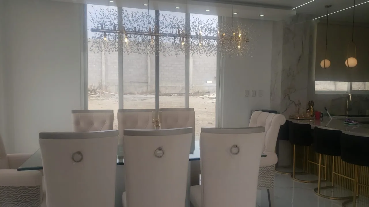 Juego de comedor 8 puestos, vidrio templado