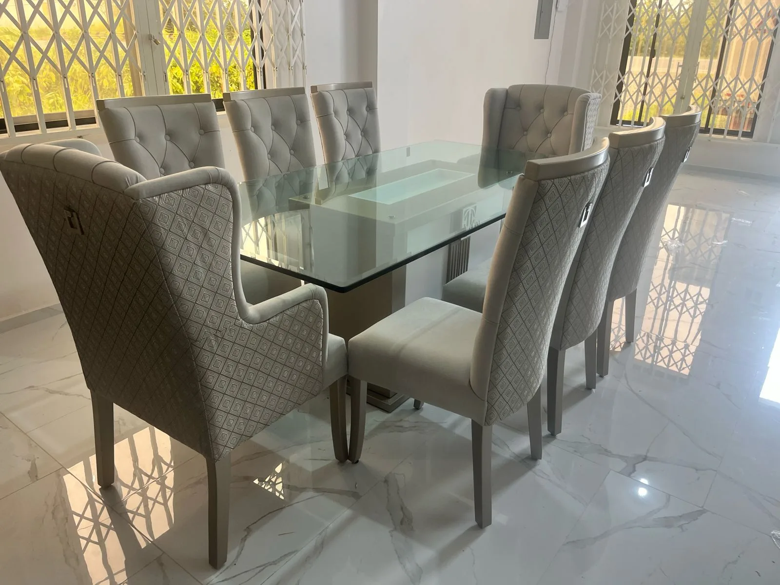 Juego de comedor 8 puestos, vidrio templado