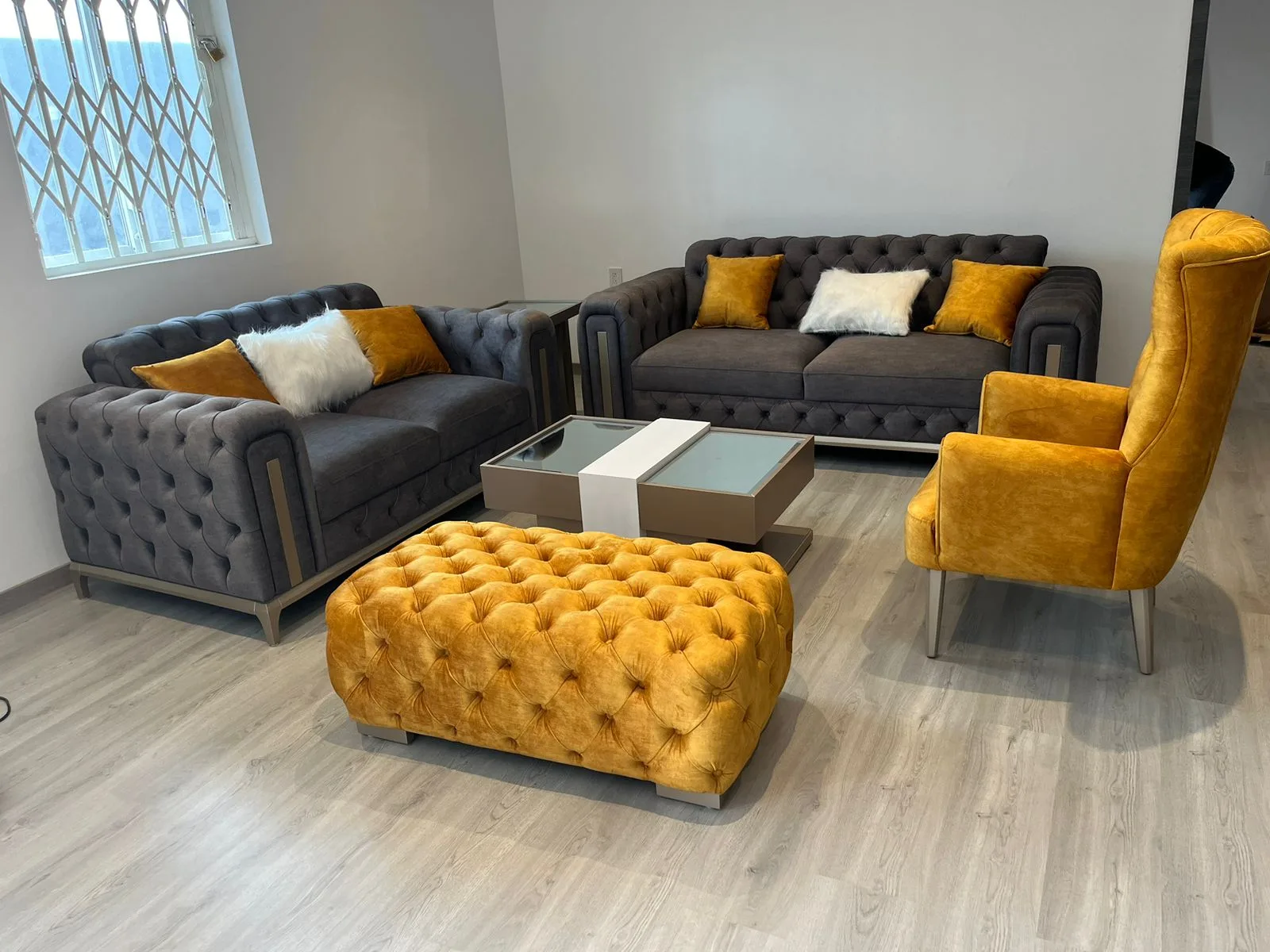 Sofa 2 puestos CAPRINI